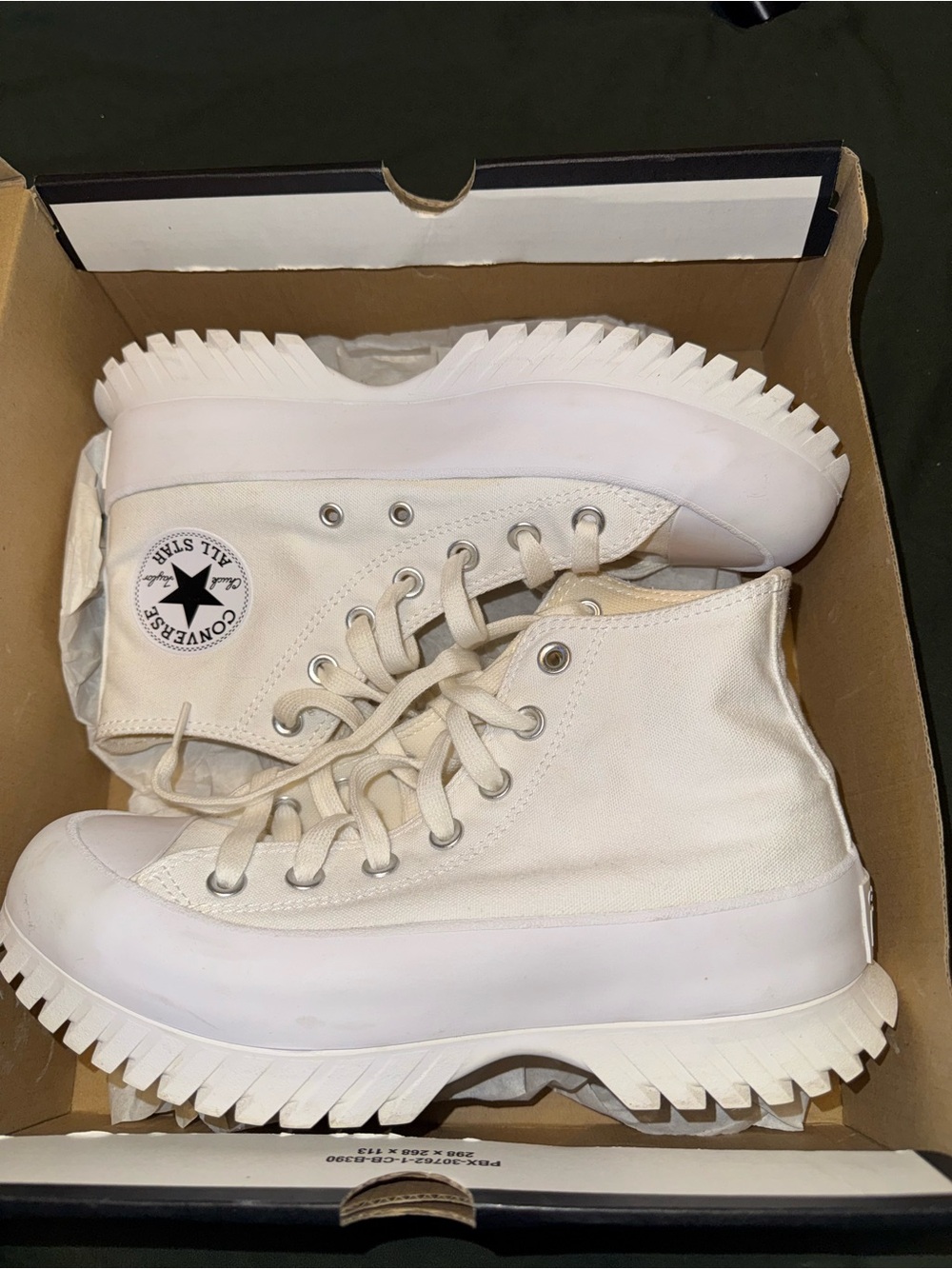 Converse Women's Chuck Taylor All Star Lugged 2.0 High-Top White